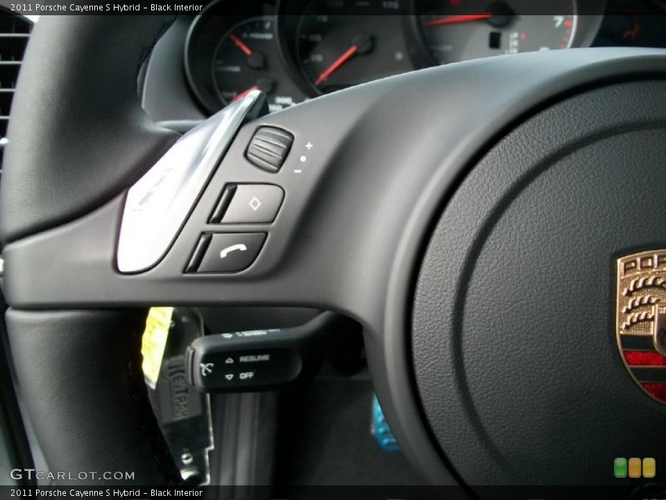 Black Interior Controls for the 2011 Porsche Cayenne S Hybrid #44816232