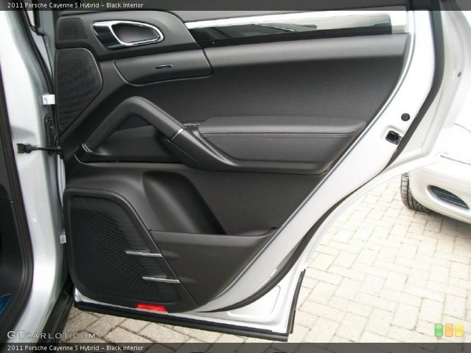 Black Interior Door Panel for the 2011 Porsche Cayenne S Hybrid #44816360
