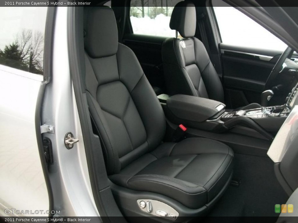 Black Interior Photo for the 2011 Porsche Cayenne S Hybrid #44816468