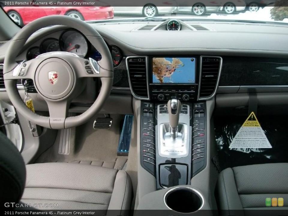 Platinum Grey Interior Dashboard for the 2011 Porsche Panamera 4S #44816772