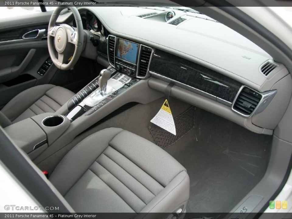Platinum Grey Interior Photo for the 2011 Porsche Panamera 4S #44816988