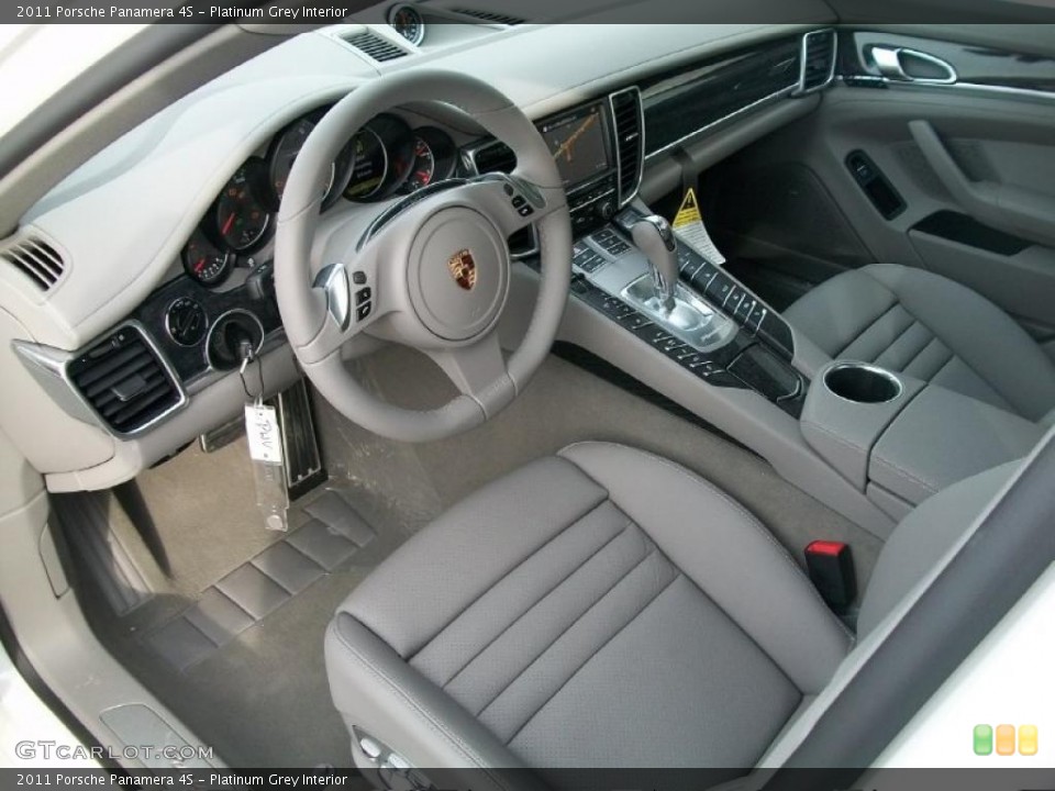 Platinum Grey Interior Photo for the 2011 Porsche Panamera 4S #44817792
