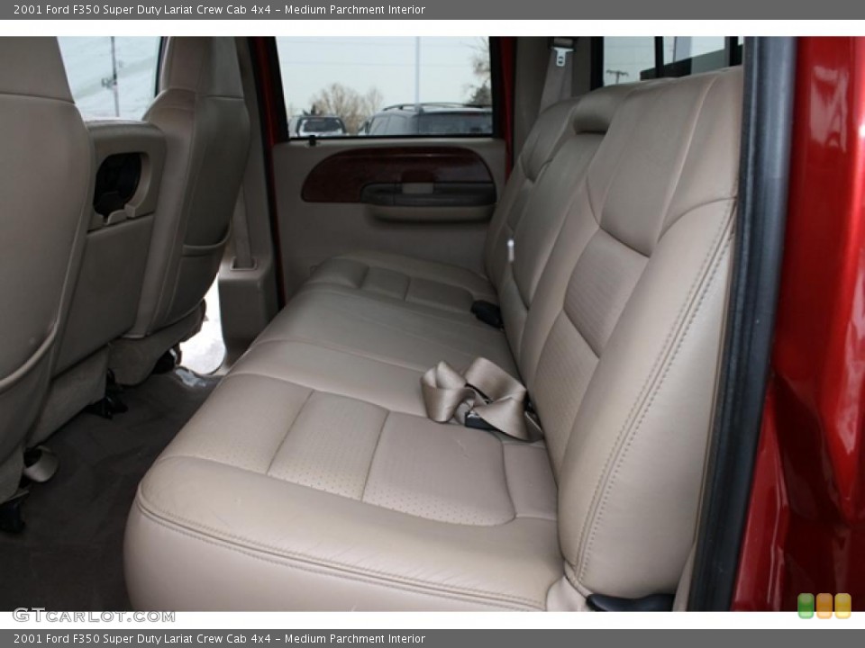 Medium Parchment Interior Photo for the 2001 Ford F350 Super Duty Lariat Crew Cab 4x4 #44817980