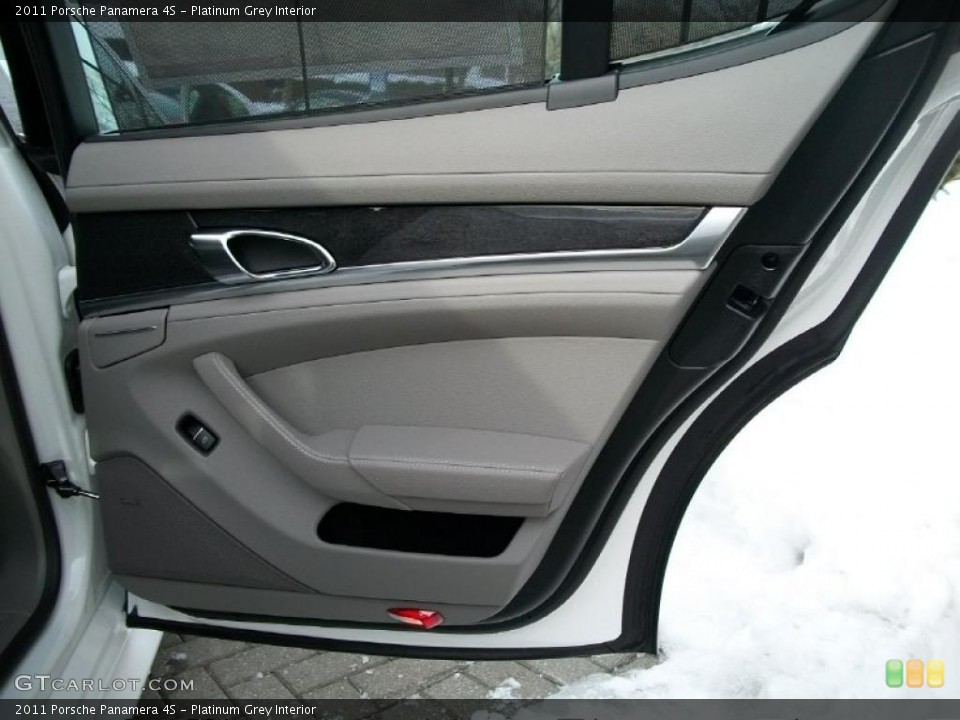 Platinum Grey Interior Door Panel for the 2011 Porsche Panamera 4S #44818008