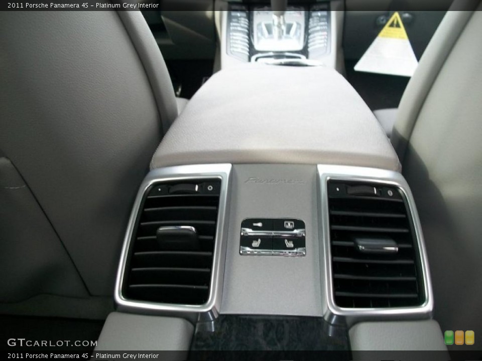 Platinum Grey Interior Controls for the 2011 Porsche Panamera 4S #44818024