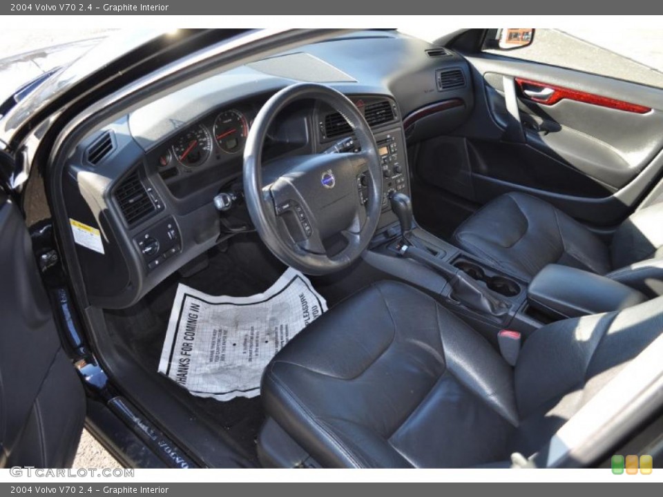 Graphite Interior Photo for the 2004 Volvo V70 2.4 #44840558