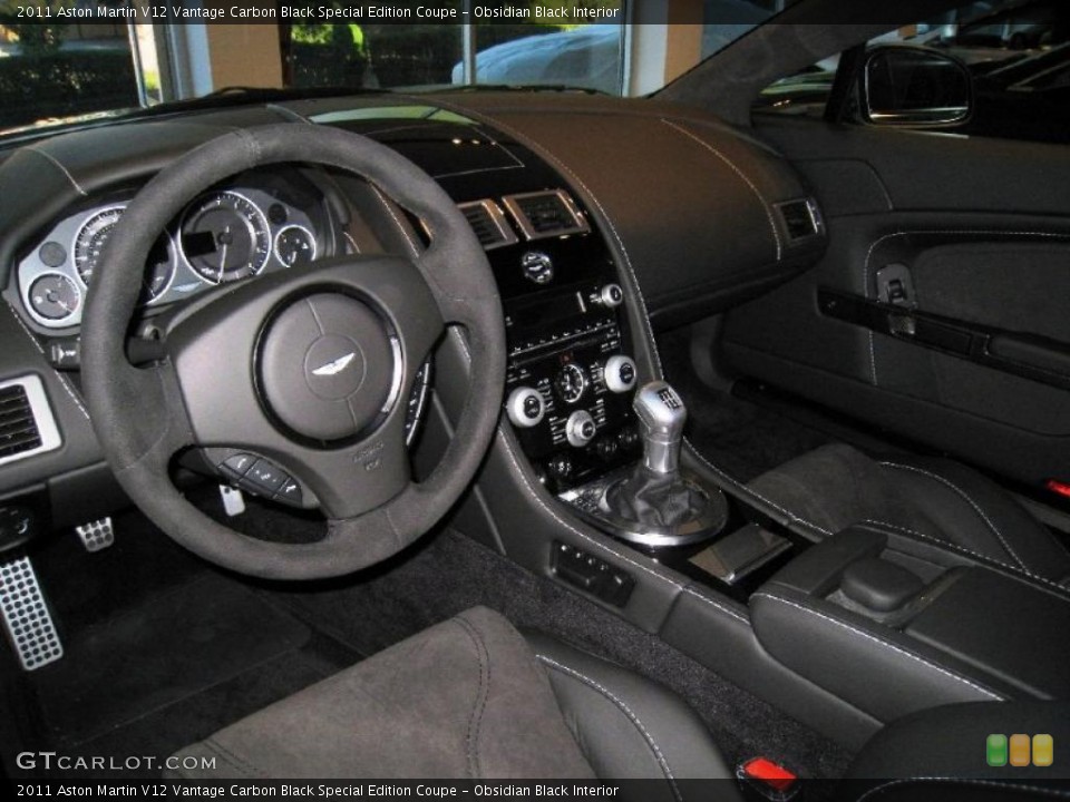 Obsidian Black 2011 Aston Martin V12 Vantage Interiors