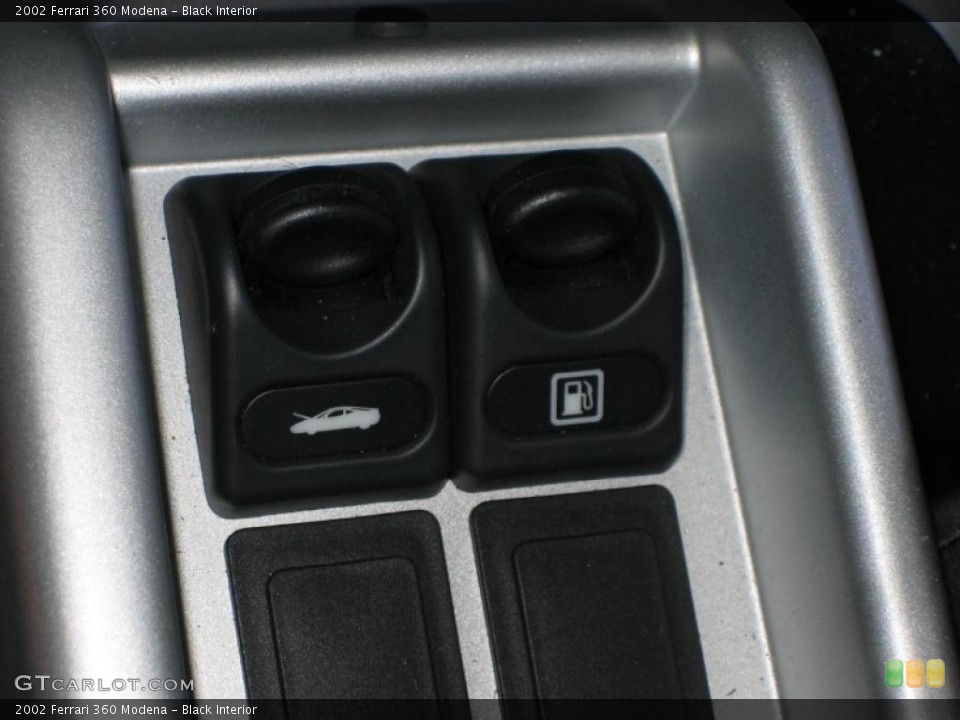 Black Interior Controls for the 2002 Ferrari 360 Modena #44847080