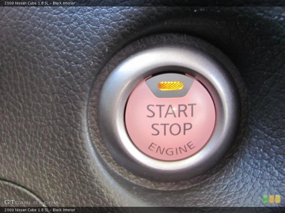 Black Interior Controls for the 2009 Nissan Cube 1.8 SL #44850740