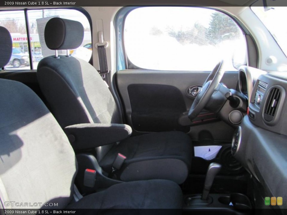 Black Interior Photo for the 2009 Nissan Cube 1.8 SL #44850988