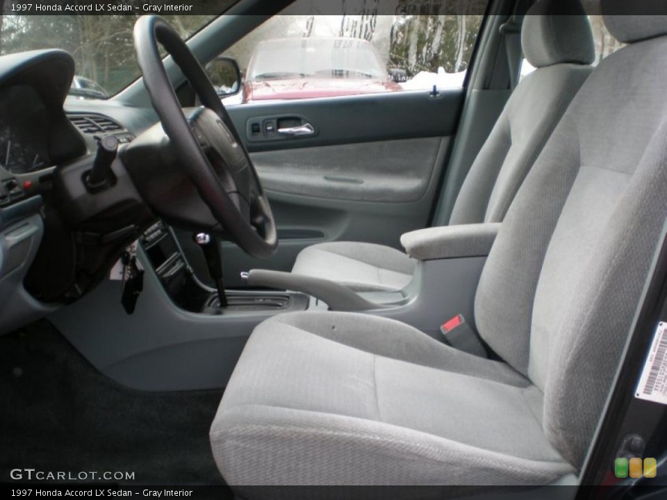 Gray Interior Photo for the 1997 Honda Accord LX Sedan #44851284