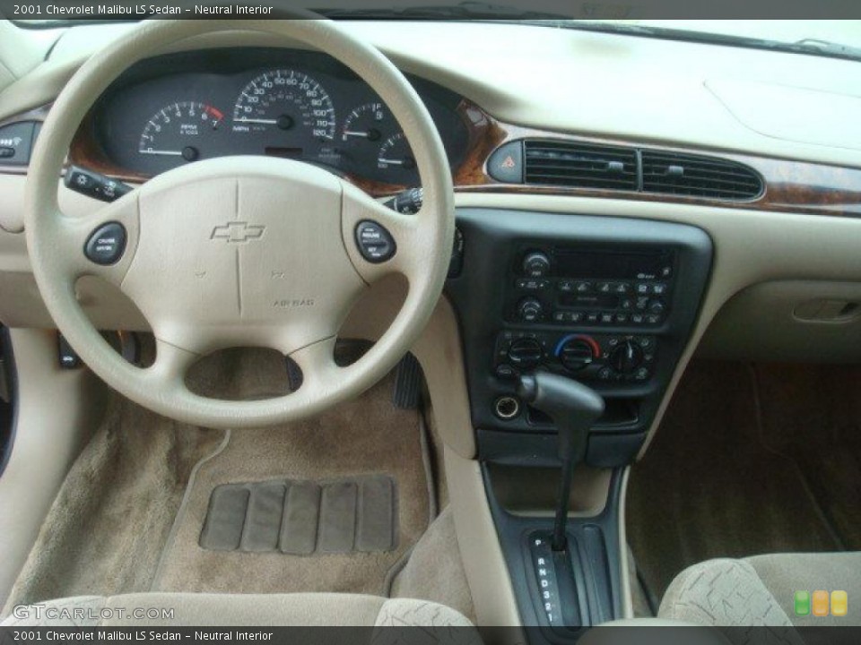 Neutral Interior Dashboard for the 2001 Chevrolet Malibu LS Sedan #44860284