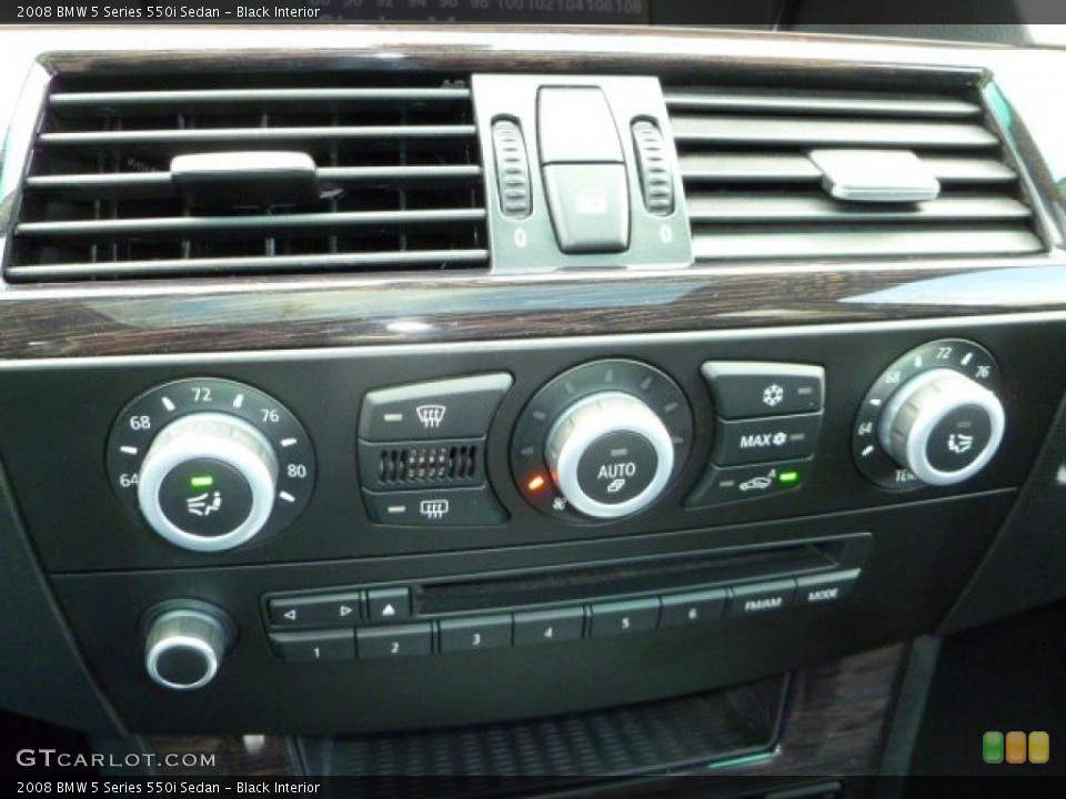 Black Interior Controls for the 2008 BMW 5 Series 550i Sedan #44869748
