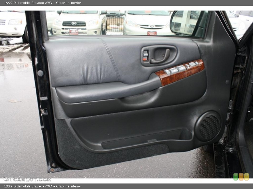 Graphite Interior Door Panel for the 1999 Oldsmobile Bravada AWD #44880487