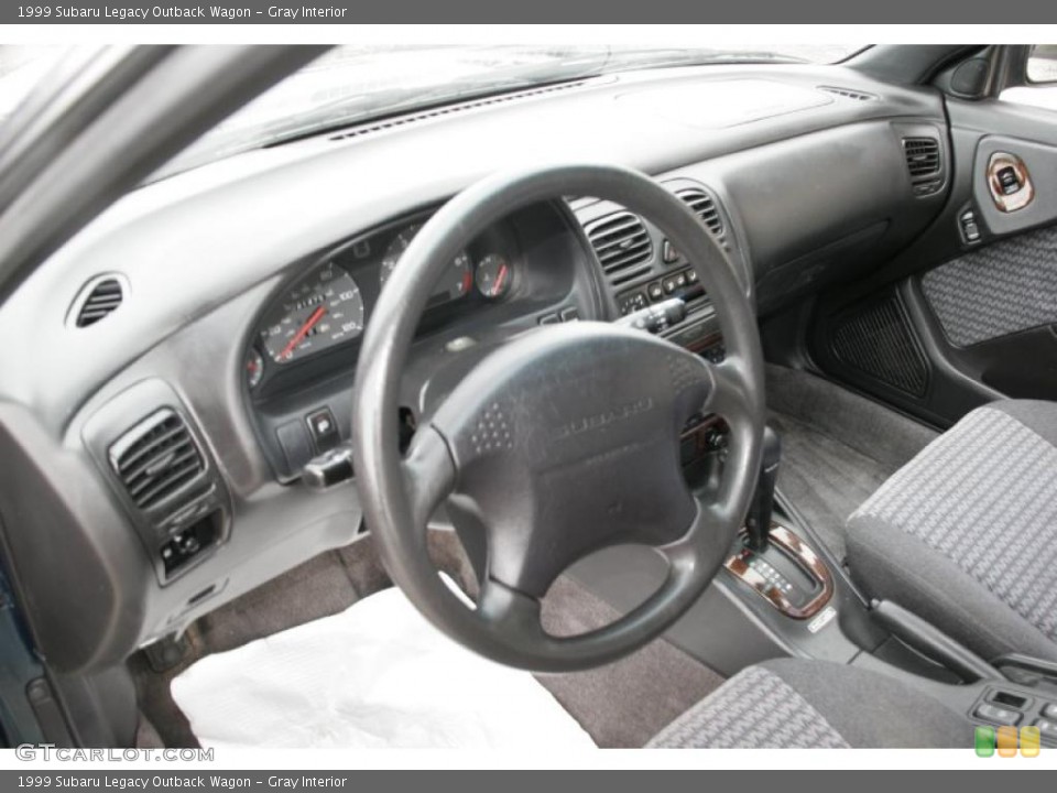 Gray Interior Photo for the 1999 Subaru Legacy Outback Wagon #44883481