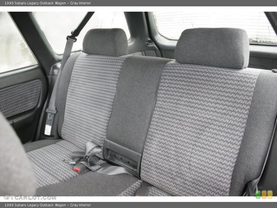 Gray Interior Photo for the 1999 Subaru Legacy Outback Wagon #44883561