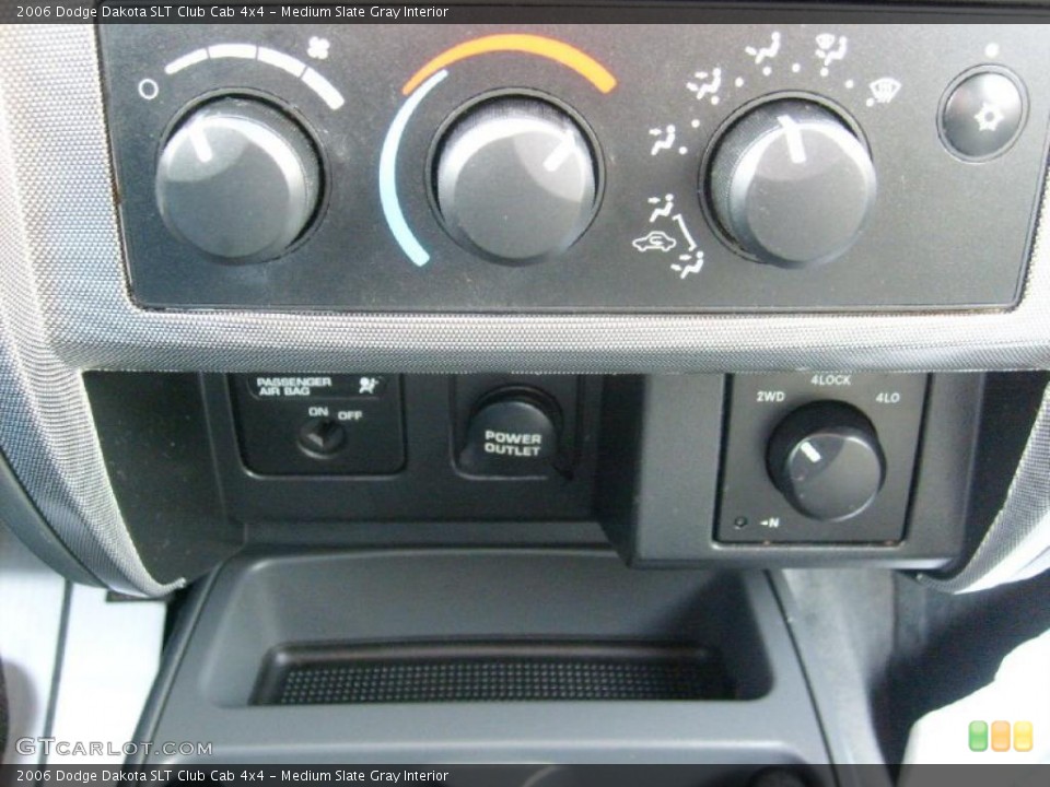 Medium Slate Gray Interior Controls for the 2006 Dodge Dakota SLT Club Cab 4x4 #44885505