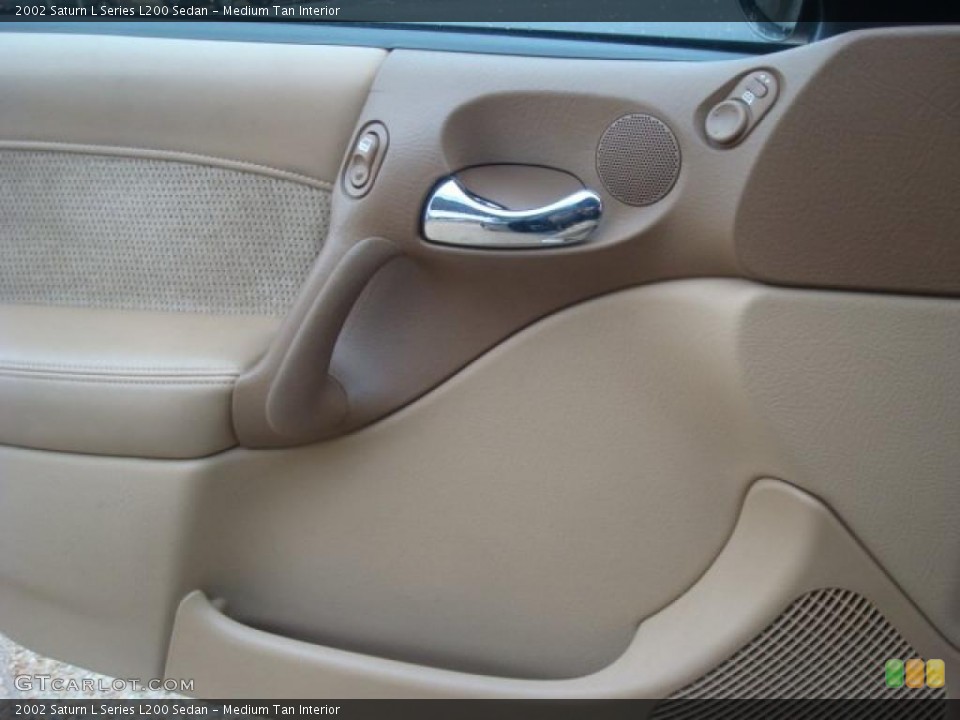 Medium Tan Interior Door Panel for the 2002 Saturn L Series L200 Sedan #44889266