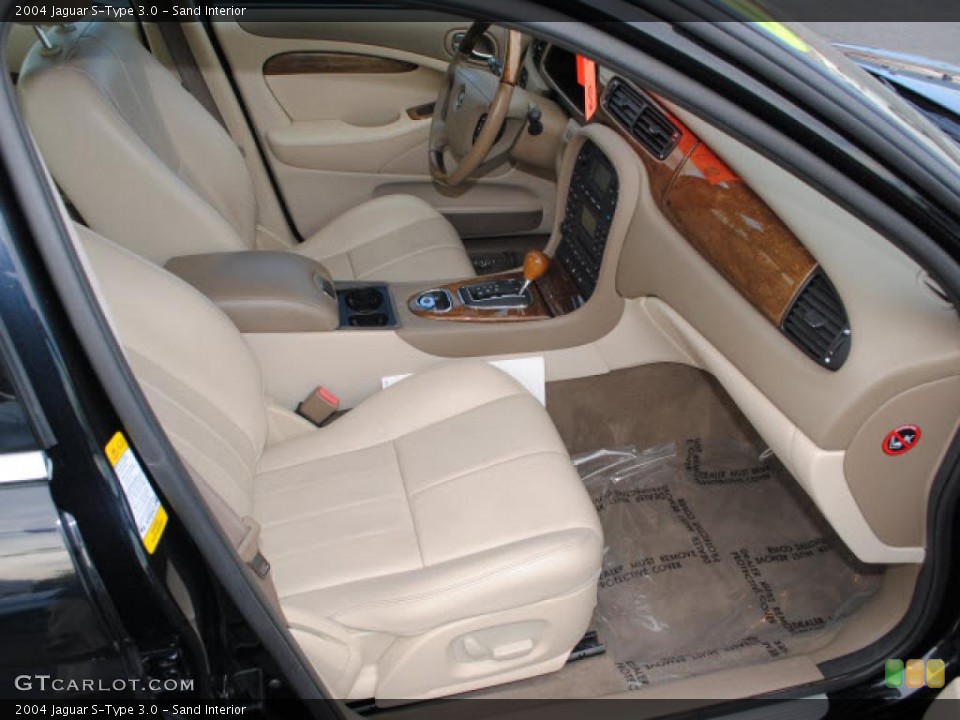 Sand Interior Photo for the 2004 Jaguar S-Type 3.0 #44892601