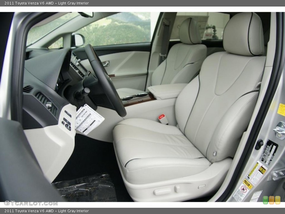 Light Gray Interior Photo for the 2011 Toyota Venza V6 AWD #44895426