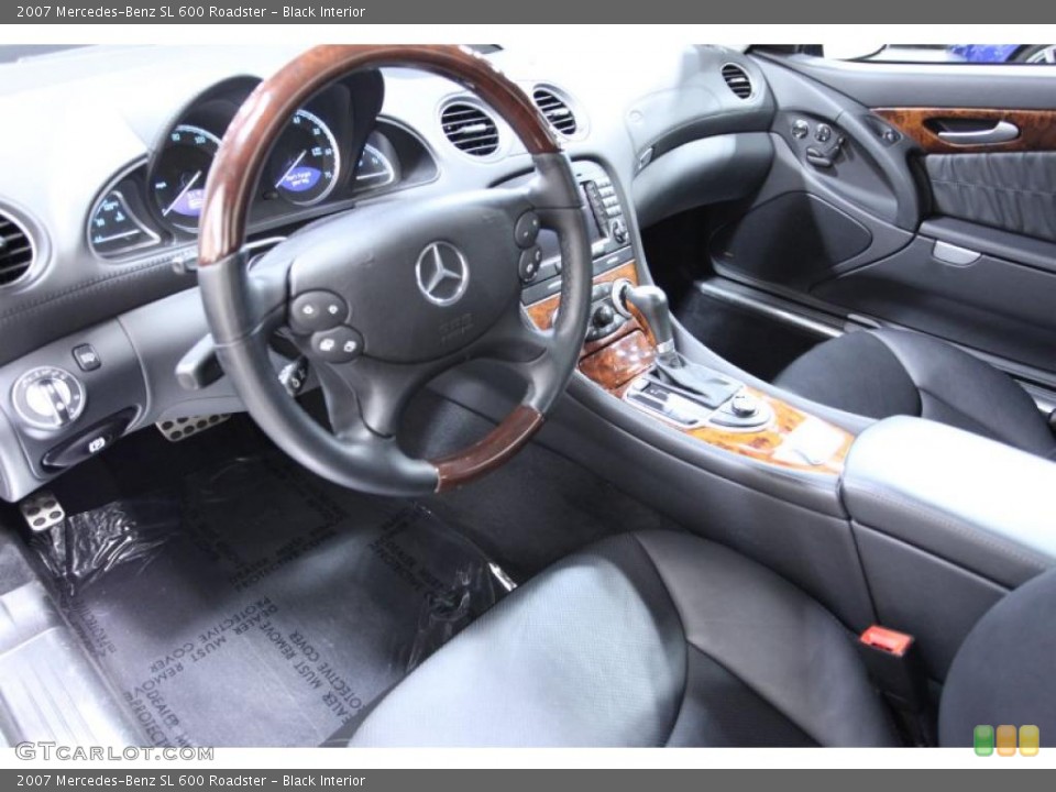 Black Interior Photo for the 2007 Mercedes-Benz SL 600 Roadster #44902658