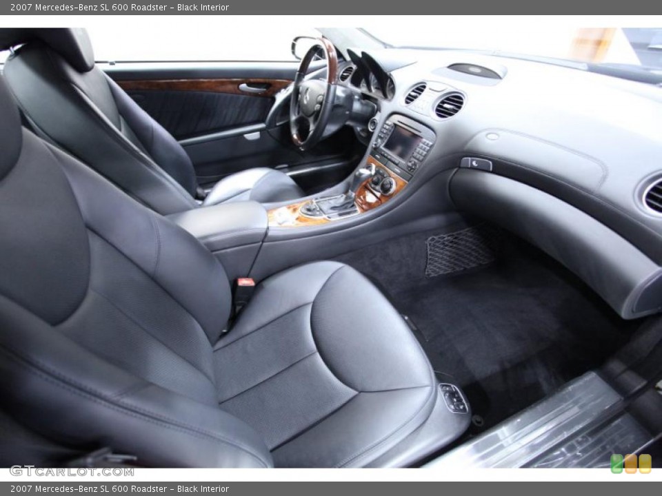 Black Interior Photo for the 2007 Mercedes-Benz SL 600 Roadster #44902674