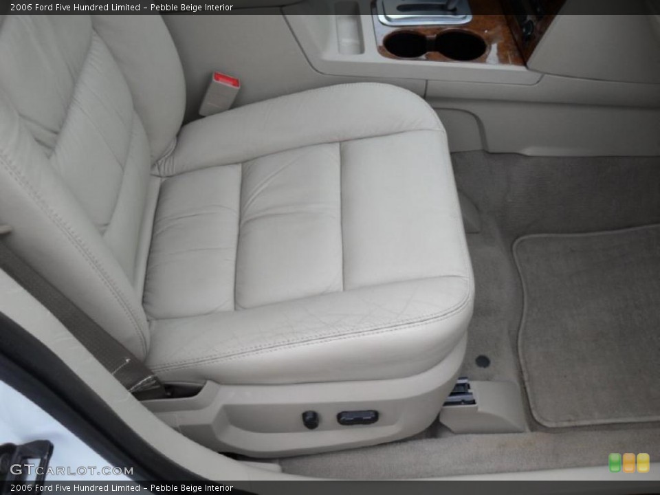 Pebble Beige Interior Photo for the 2006 Ford Five Hundred Limited #44904819