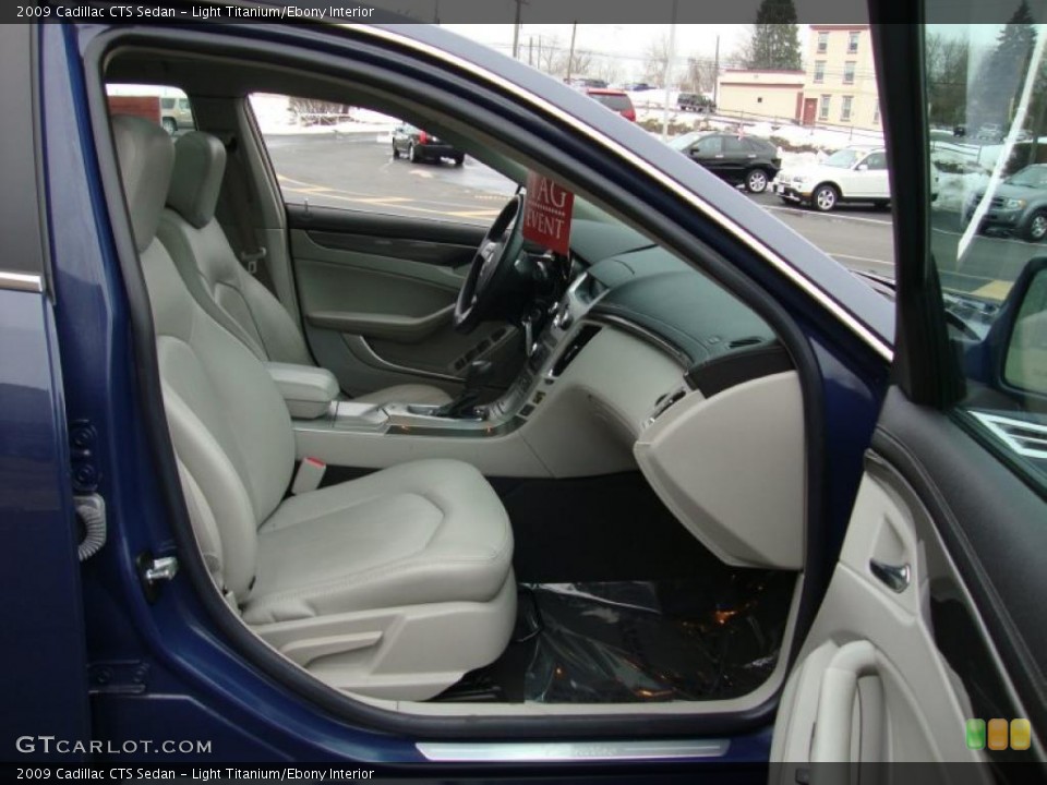 Light Titanium/Ebony Interior Photo for the 2009 Cadillac CTS Sedan #44913604
