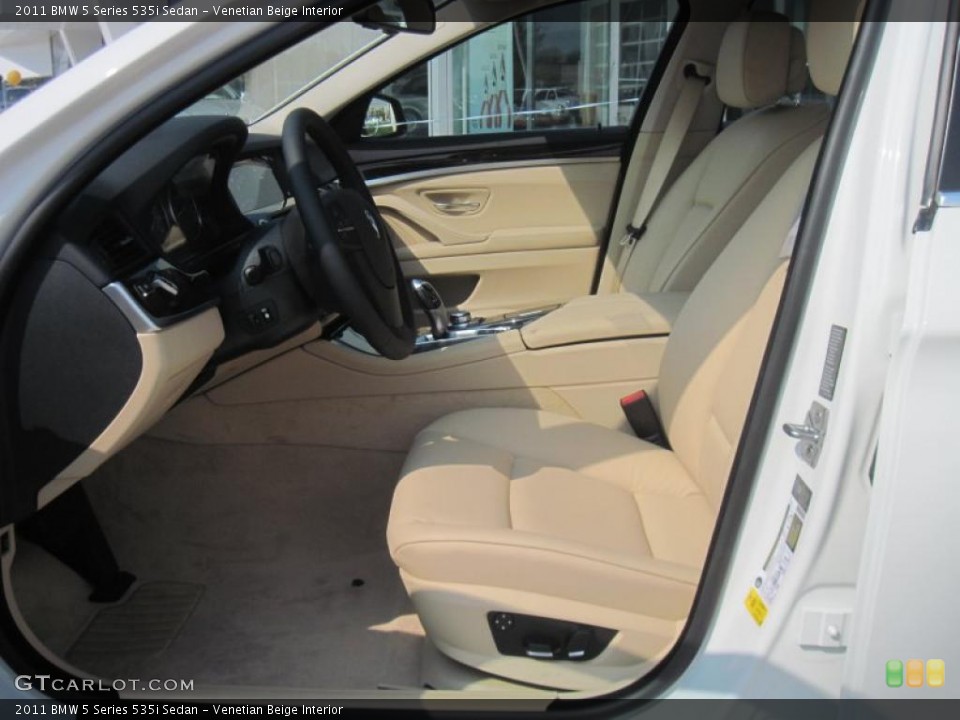 Venetian Beige Interior Photo for the 2011 BMW 5 Series 535i Sedan #44914840