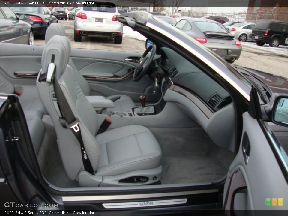 Grey Interior Photo for the 2003 BMW 3 Series 330i Convertible #44926277