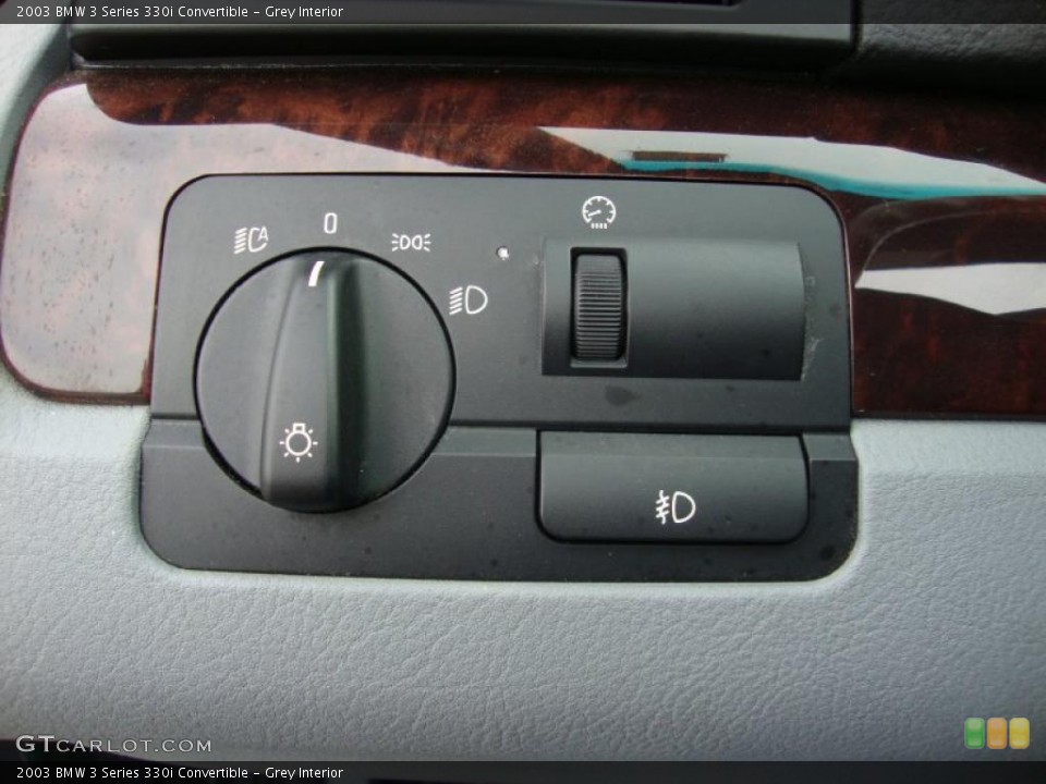 Grey Interior Controls for the 2003 BMW 3 Series 330i Convertible #44926605