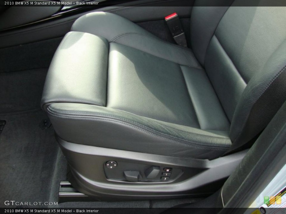 Black Interior Photo for the 2010 BMW X5 M  #44928445