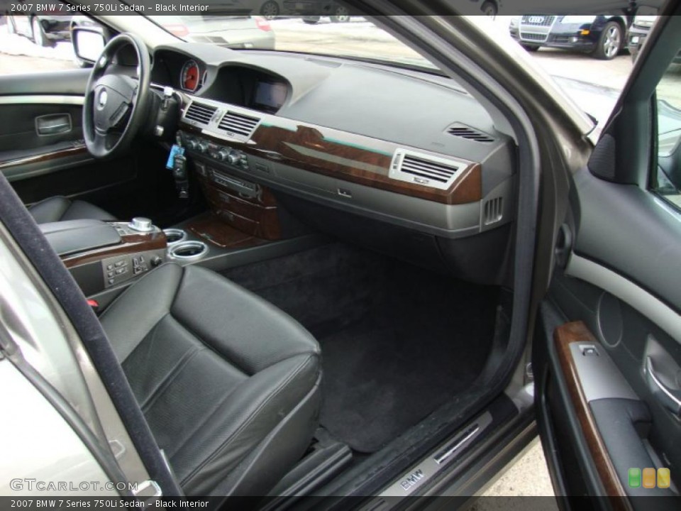 Black Interior Dashboard for the 2007 BMW 7 Series 750Li Sedan #44929441