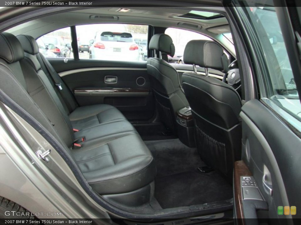 Black Interior Photo for the 2007 BMW 7 Series 750Li Sedan #44929517