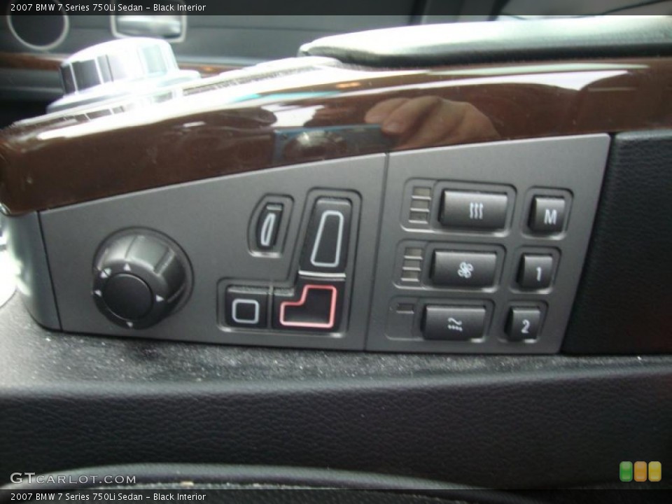 Black Interior Controls for the 2007 BMW 7 Series 750Li Sedan #44930033