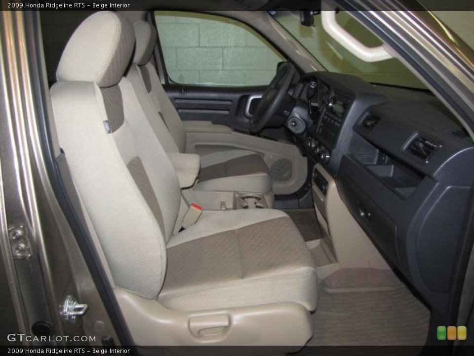 Beige Interior Photo for the 2009 Honda Ridgeline RTS #44932913