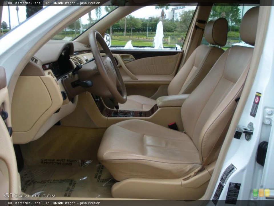 Java Interior Photo for the 2000 Mercedes-Benz E 320 4Matic Wagon #44944777