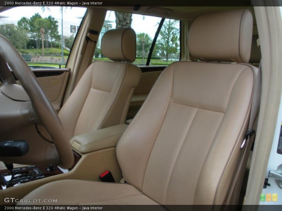 Java Interior Photo for the 2000 Mercedes-Benz E 320 4Matic Wagon #44944793