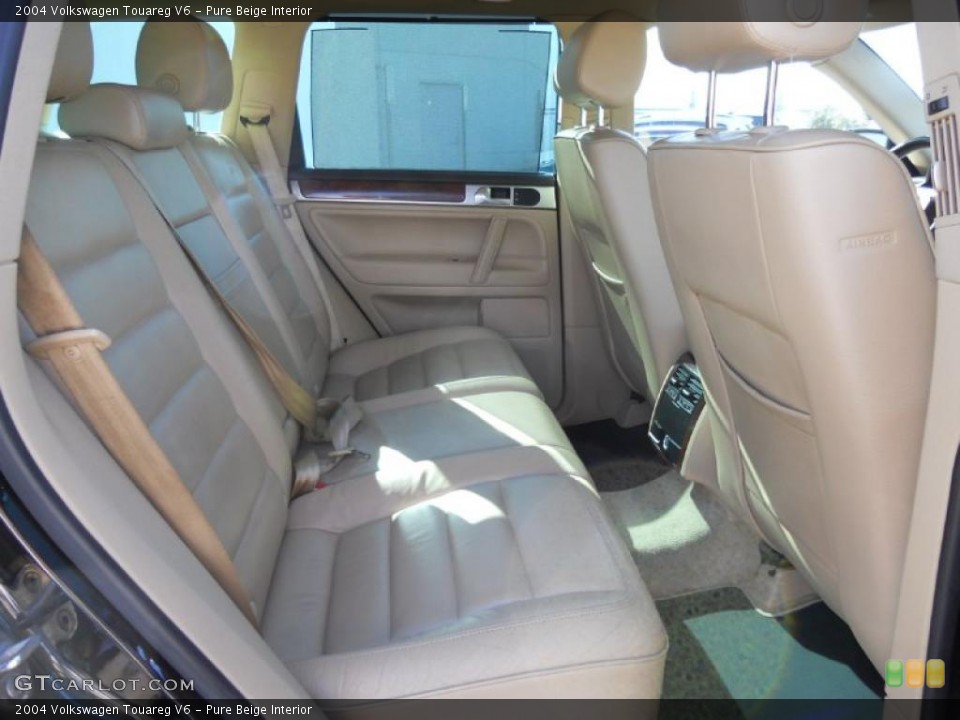 Pure Beige Interior Photo for the 2004 Volkswagen Touareg V6 #44945549