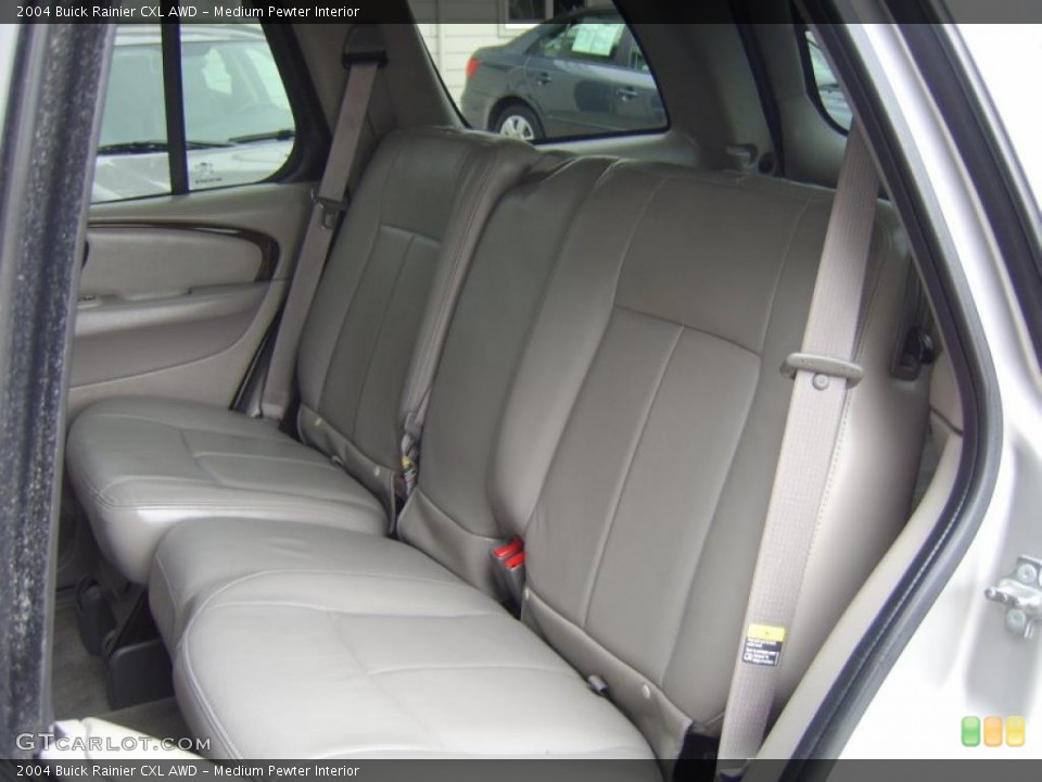Medium Pewter Interior Photo for the 2004 Buick Rainier CXL AWD #44947233