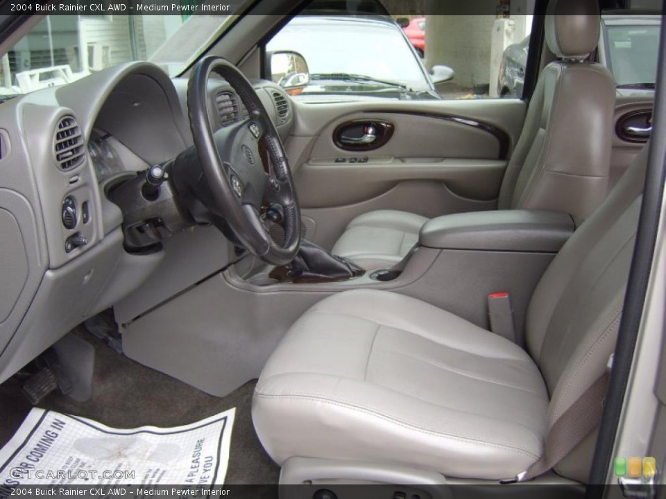 Medium Pewter Interior Photo for the 2004 Buick Rainier CXL AWD #44947285