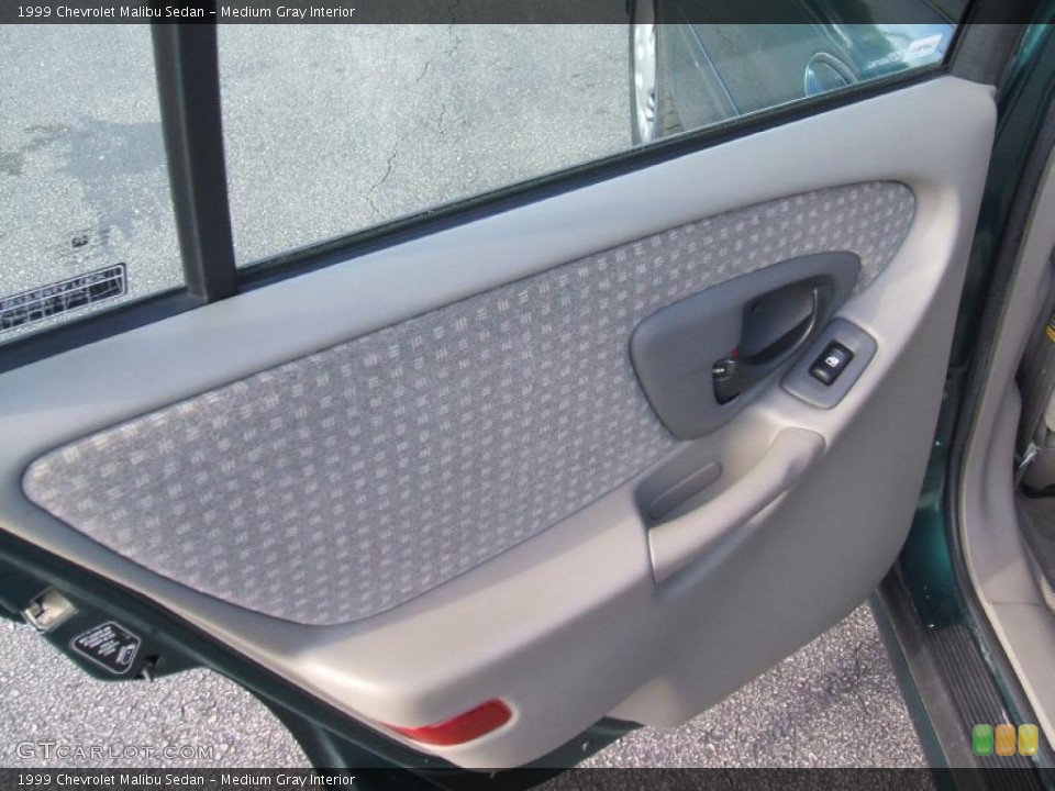 Medium Gray Interior Door Panel for the 1999 Chevrolet Malibu Sedan #44949857