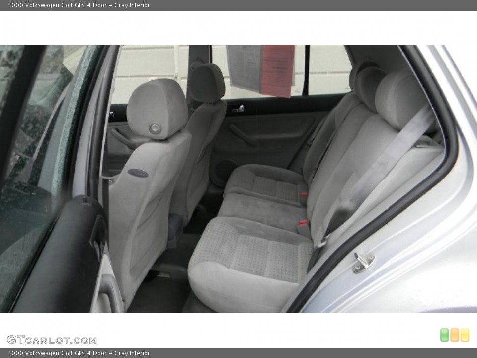 Gray Interior Photo for the 2000 Volkswagen Golf GLS 4 Door #44951106