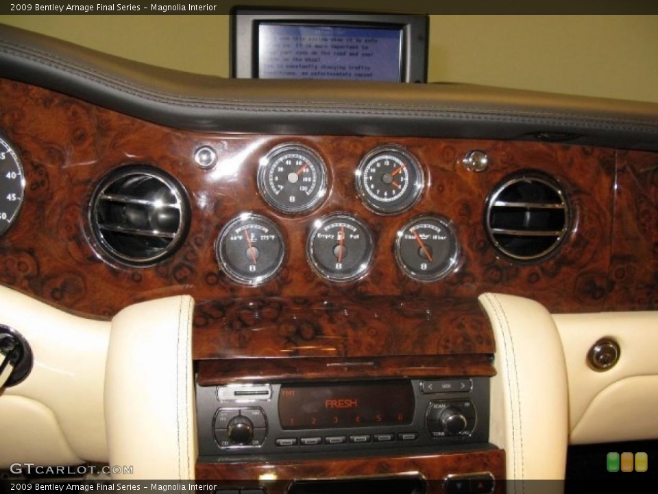 Magnolia Interior Gauges for the 2009 Bentley Arnage Final Series #44958802