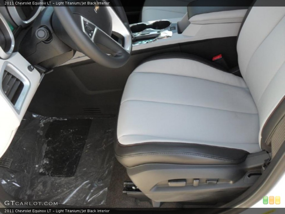 Light Titanium/Jet Black Interior Photo for the 2011 Chevrolet Equinox LT #44971129