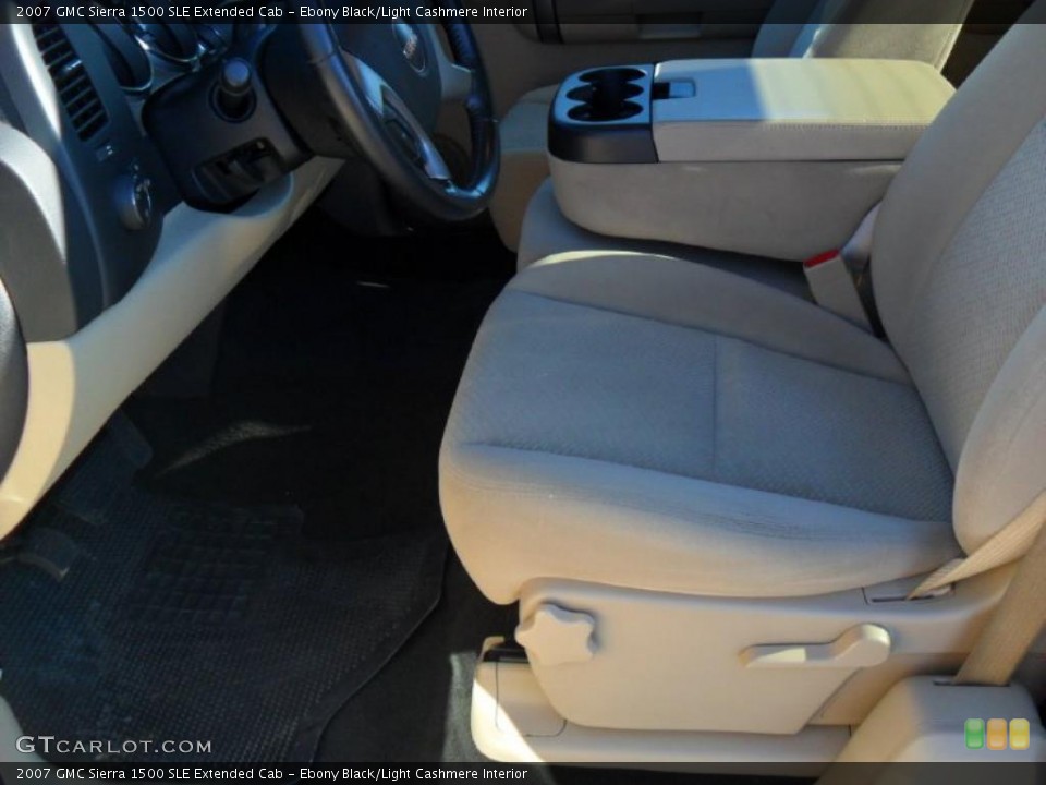 Ebony Black/Light Cashmere Interior Photo for the 2007 GMC Sierra 1500 SLE Extended Cab #44976585