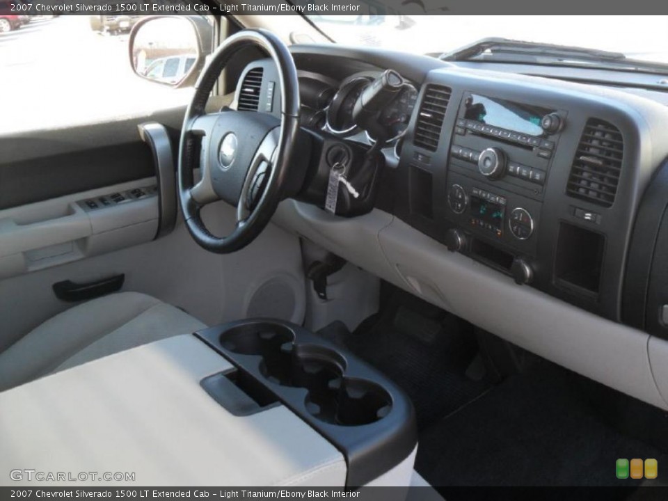 Light Titanium/Ebony Black Interior Dashboard for the 2007 Chevrolet Silverado 1500 LT Extended Cab #44977533