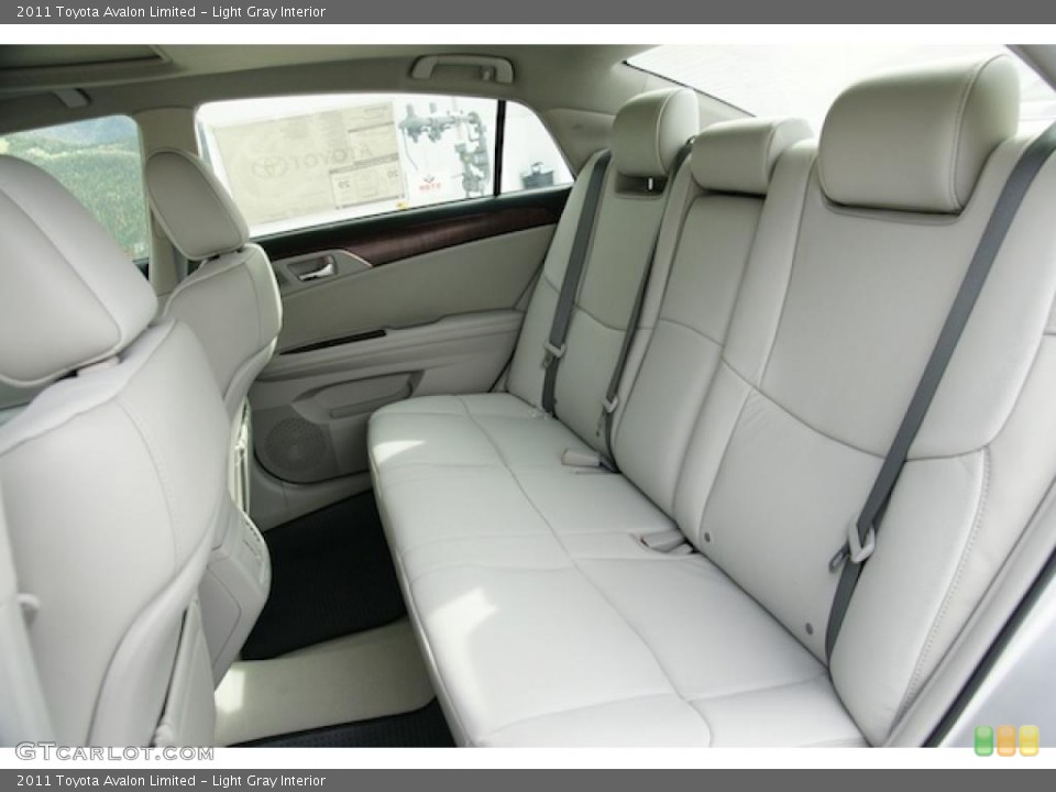 Light Gray Interior Photo for the 2011 Toyota Avalon Limited #44982054