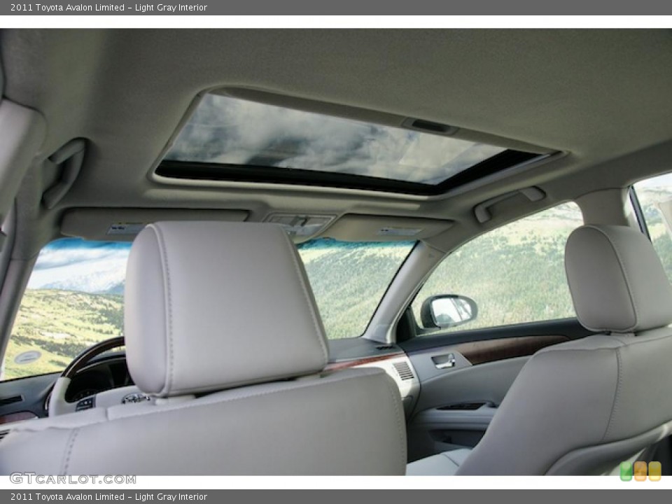 Light Gray Interior Sunroof for the 2011 Toyota Avalon Limited #44982267
