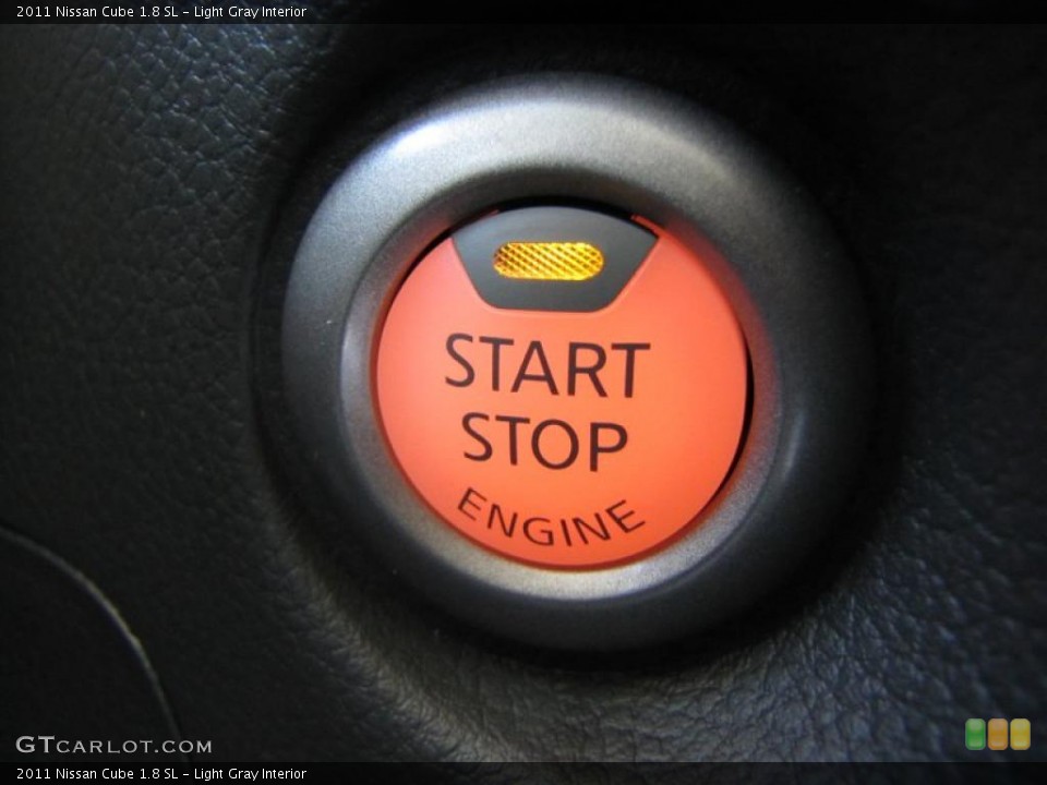 Light Gray Interior Controls for the 2011 Nissan Cube 1.8 SL #44987354